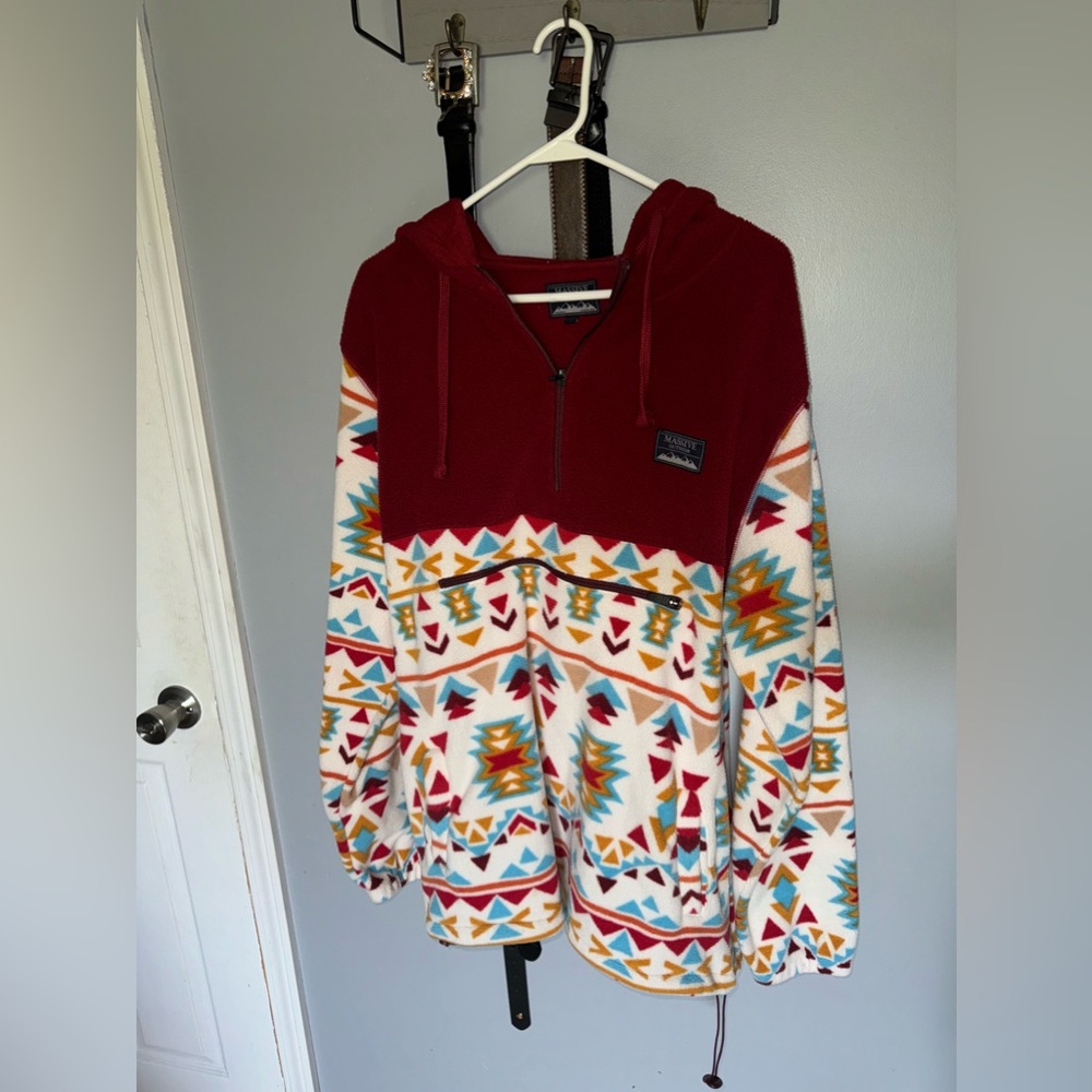 Multi colored sweater, size XL